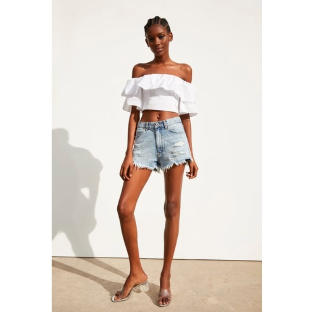 🌟ZARA High Rise Denim Shorts🌟